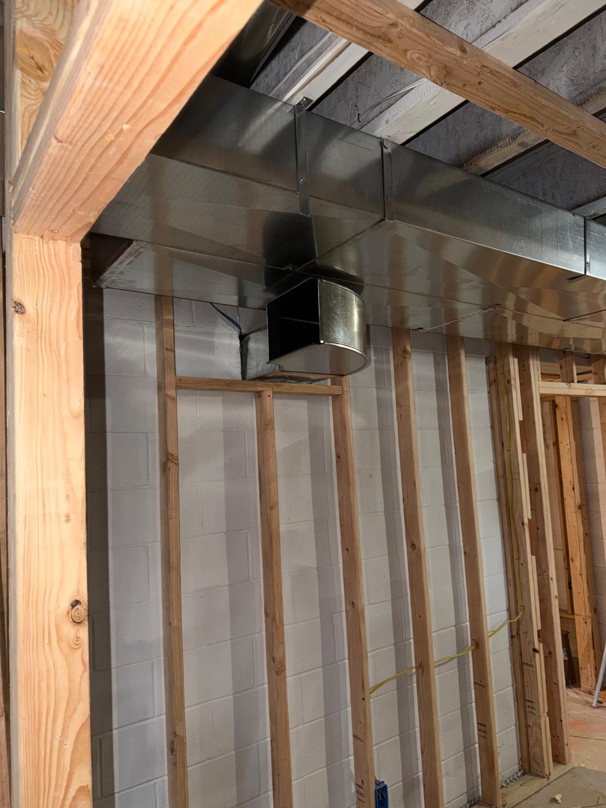 New duct trunk with takeoff boot in new construction